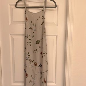 Super pretty tie back Christy Dawn dress. Perfect for hot weather. Light/airy.